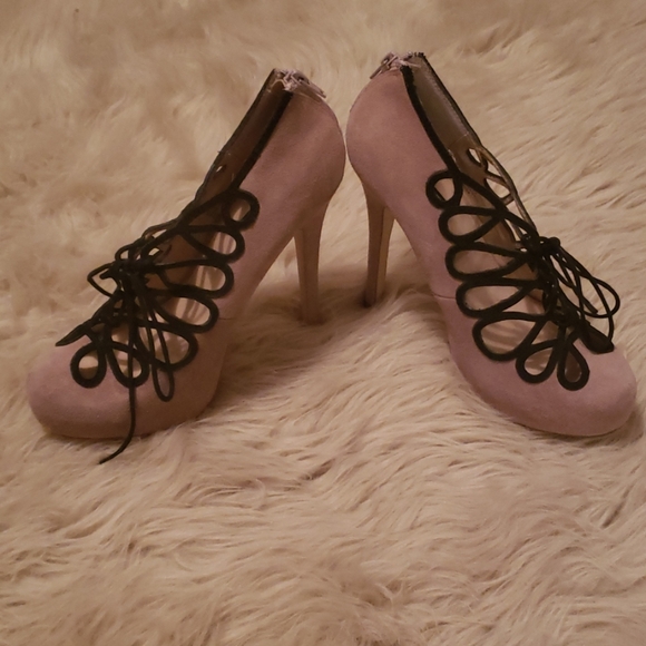 Suede black lace up front shoe - Picture 3 of 4
